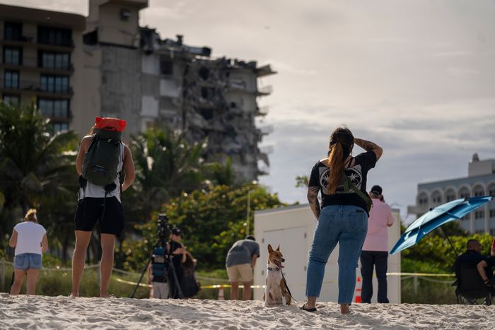 People watching building Collapse in Florida Surfside